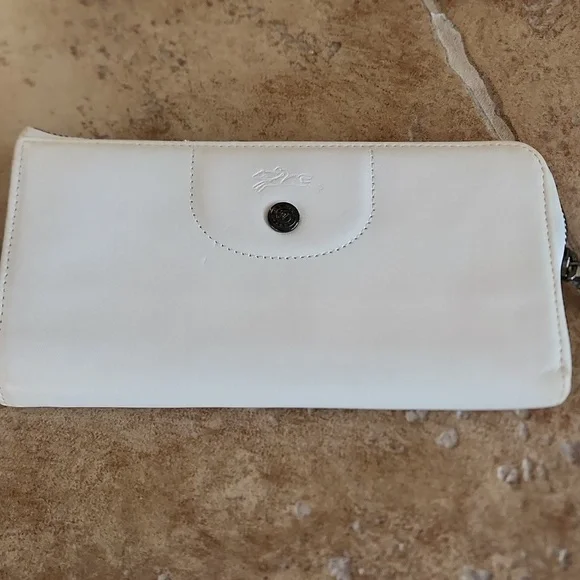 LONGCHAMP White Leather Wallet with Embossed Logo - Picture 2 of 16
